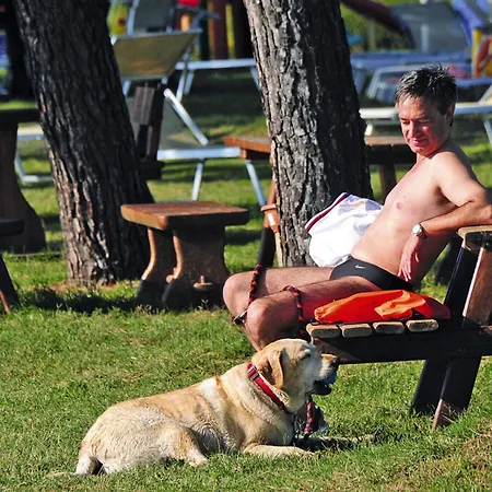 Daire Club Village & Spiaggia Romea, *