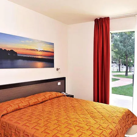 Apartman Club Village & Spiaggia Romea, *